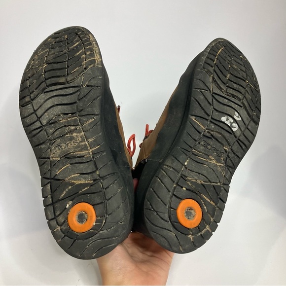 Bogs freedom lace up boots insulated brown leather black womens size 6.5 - Picture 8 of 9